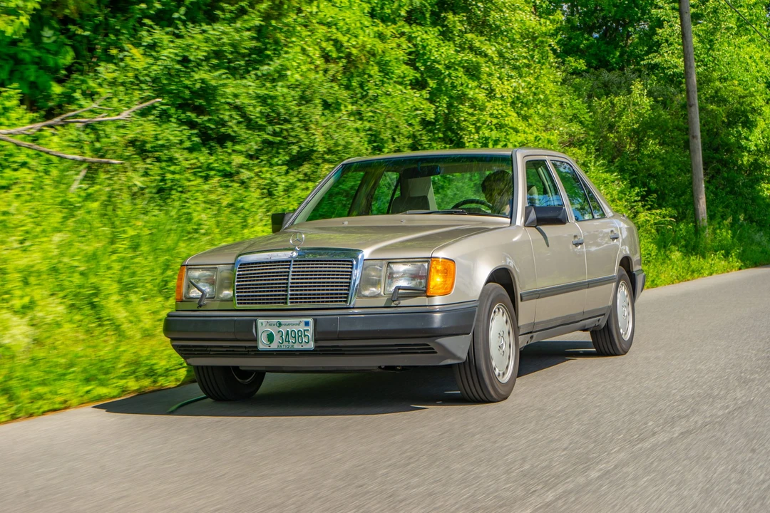 1987 Mercedes-Benz W124 E-Class - Image 11 of 31