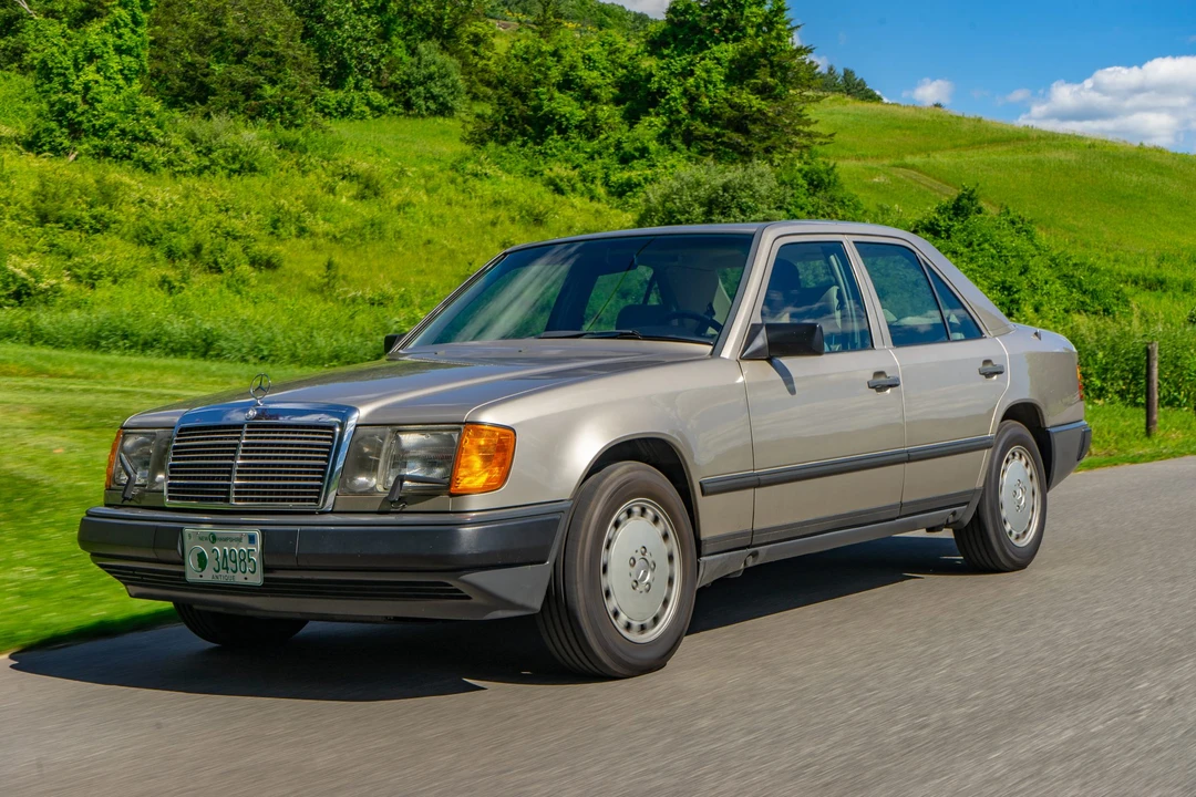1987 Mercedes-Benz W124 E-Class - Image 16 of 31