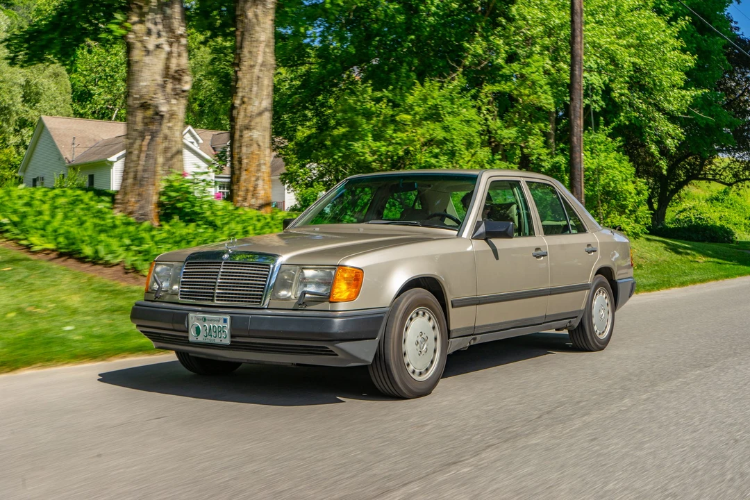 1987 Mercedes-Benz W124 E-Class - Image 17 of 31