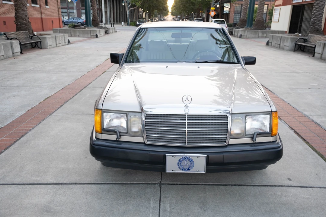 1987 Mercedes-Benz W124 E-Class - Image 6 of 31