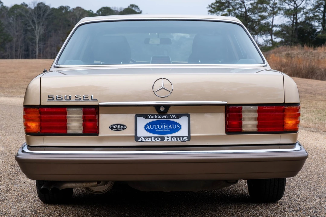1987 Mercedes-Benz W126 S-Class Sedan - Image 6 of 31