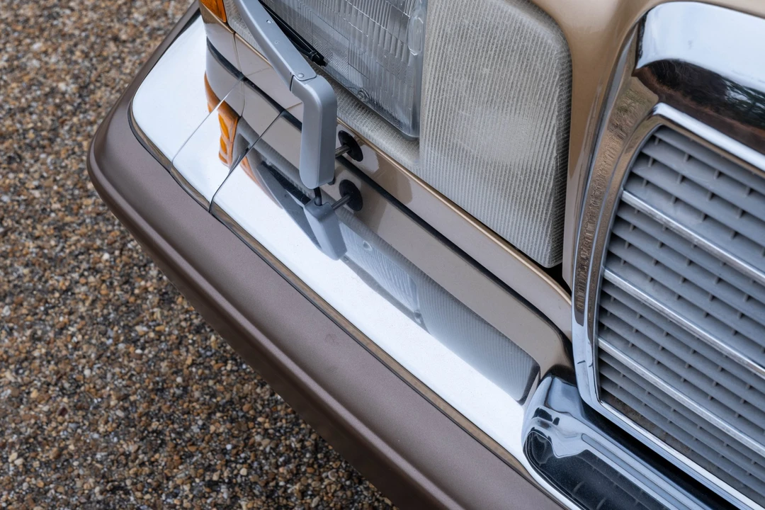 1987 Mercedes-Benz W126 S-Class Sedan - Image 30 of 31