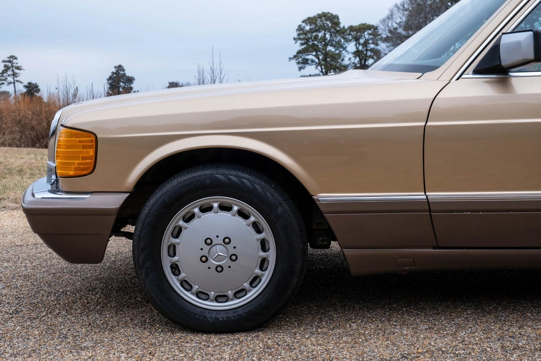 1987 Mercedes-Benz W126 S-Class Sedan - Image 22 of 31