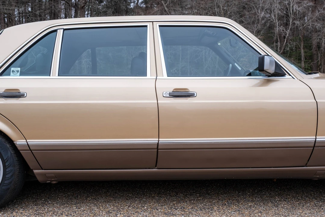1987 Mercedes-Benz W126 S-Class Sedan - Image 18 of 31