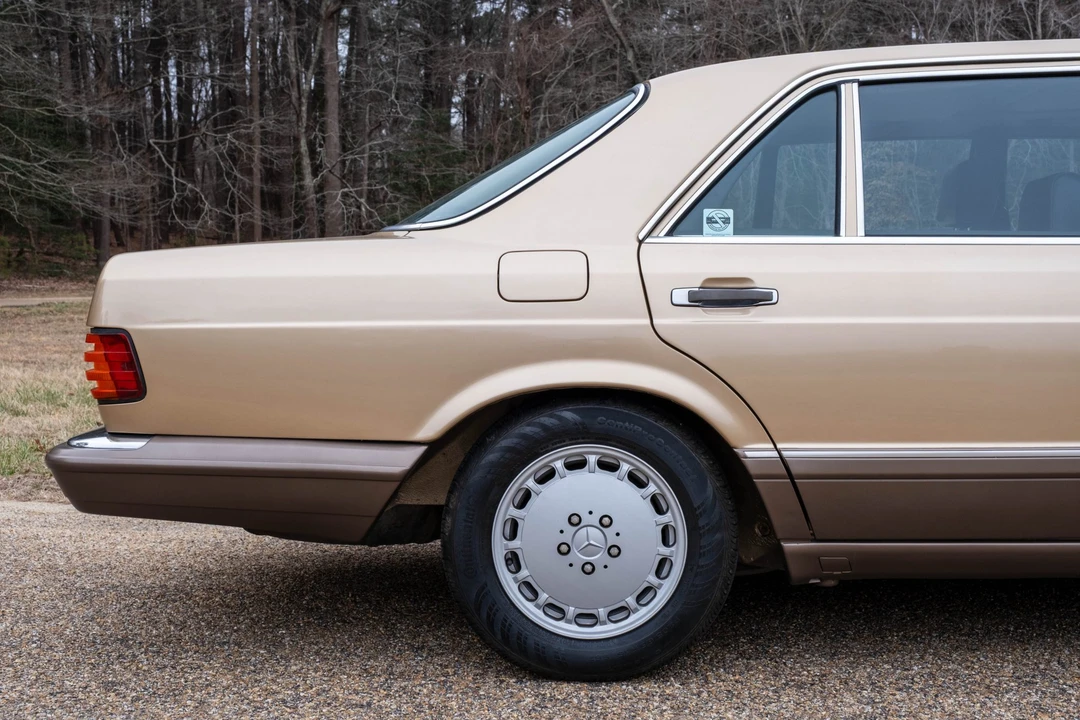 1987 Mercedes-Benz W126 S-Class Sedan - Image 17 of 31