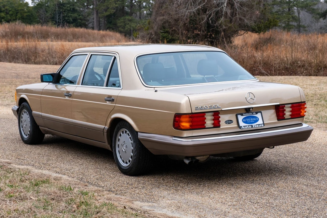 1987 Mercedes-Benz W126 S-Class Sedan - Image 8 of 31