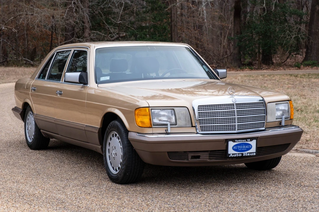 1987 Mercedes-Benz W126 S-Class Sedan - Image 2 of 31