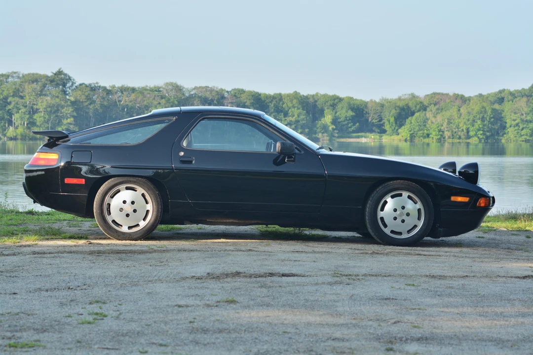 1987 Porsche 928 S4 - Image 6 of 31