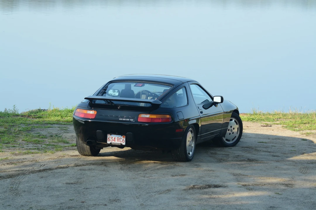 1987 Porsche 928 S4 - Image 7 of 31