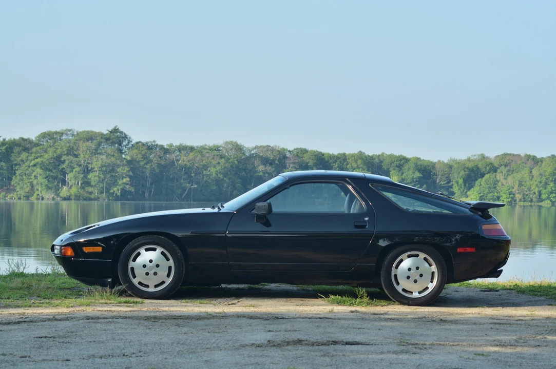 1987 Porsche 928 S4 - Image 10 of 31