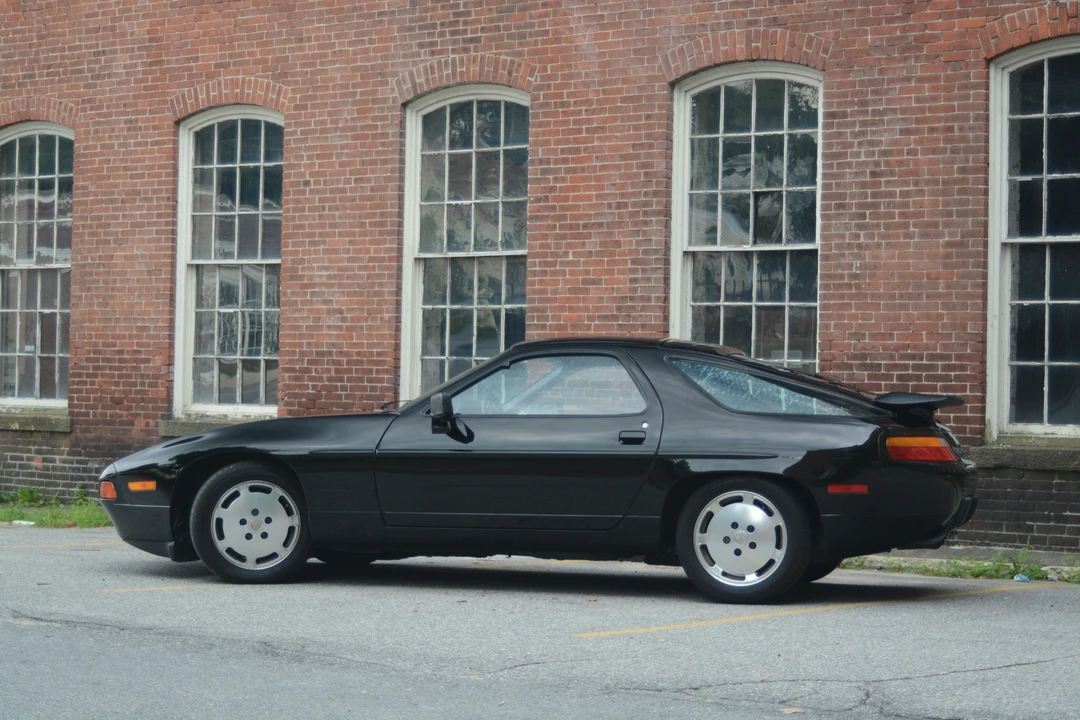 1987 Porsche 928 S4 - Image 11 of 31