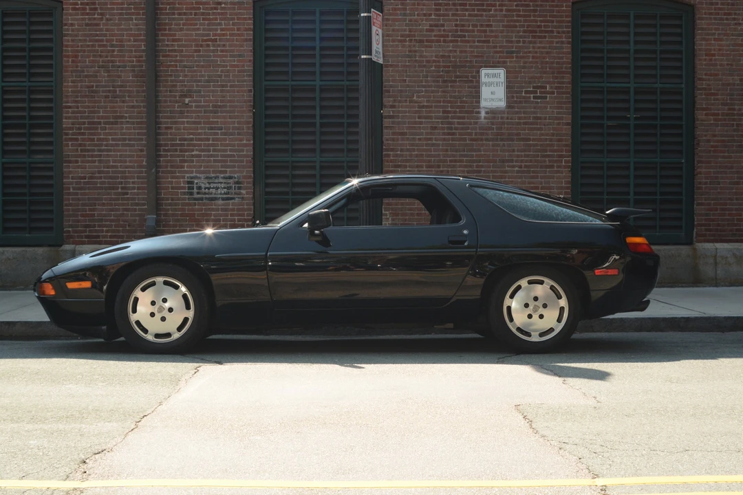 1987 Porsche 928 S4 - Image 13 of 31