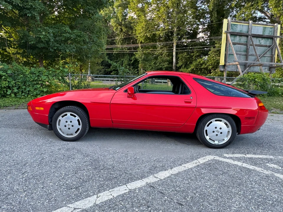 1988 Porsche 928 S4 - Image 9 of 31
