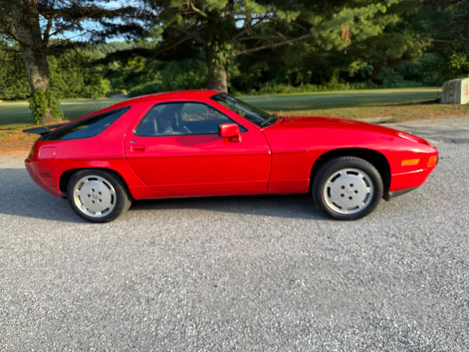 1988 Porsche 928 S4 - Image 24 of 31