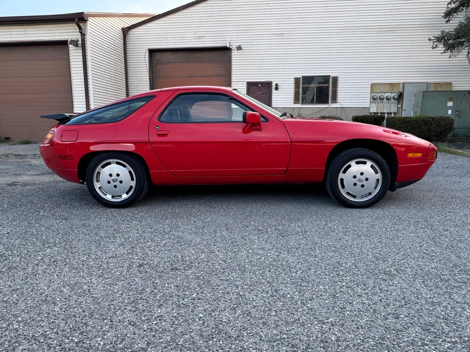 1988 Porsche 928 S4 - Image 22 of 31
