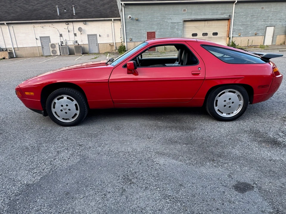 1988 Porsche 928 S4 - Image 8 of 31