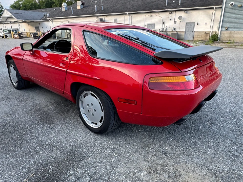 1988 Porsche 928 S4 - Image 11 of 31