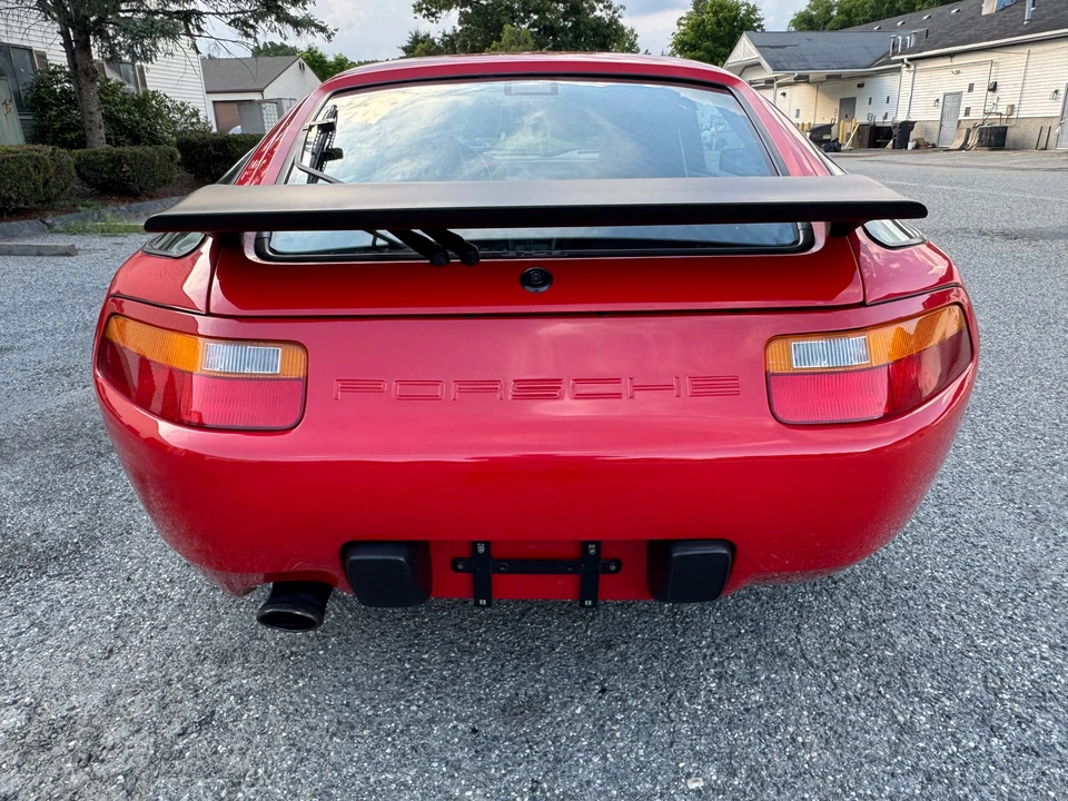 1988 Porsche 928 S4 - Image 15 of 31