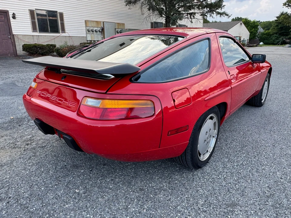 1988 Porsche 928 S4 - Image 18 of 31
