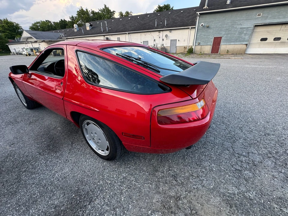 1988 Porsche 928 S4 - Image 12 of 31