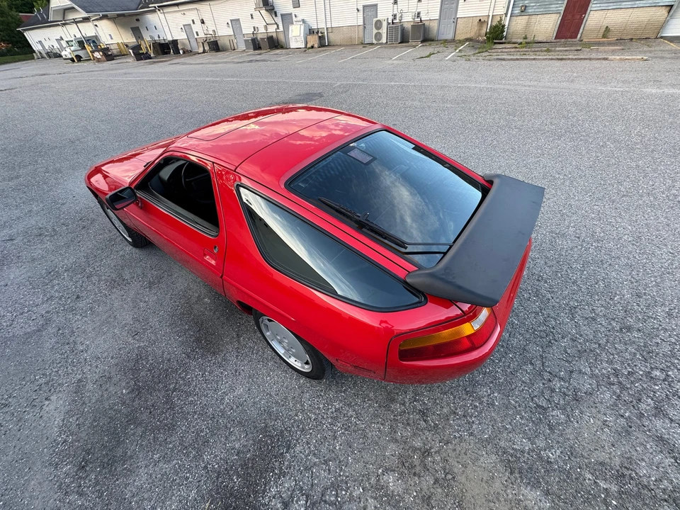 1988 Porsche 928 S4 - Image 13 of 31