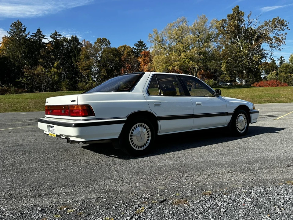 1989 Acura Legend 1st Gen - Image 8 of 31