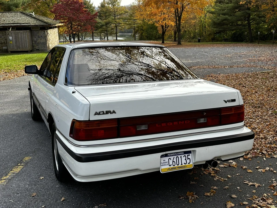 1989 Acura Legend 1st Gen - Image 18 of 31