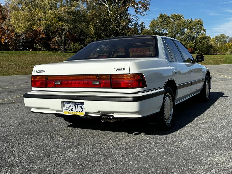 1989 Acura Legend 1st Gen - Image 7 of 31