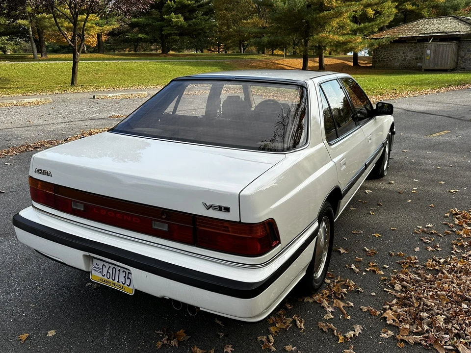 1989 Acura Legend 1st Gen - Image 21 of 31