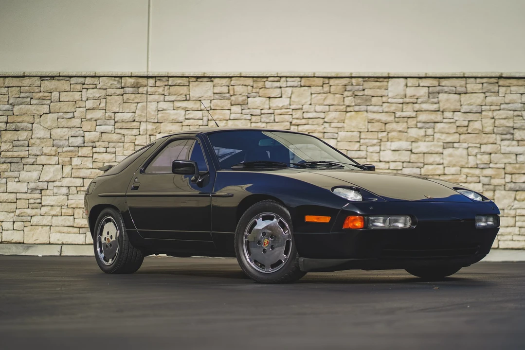 1989 Porsche 928 S4 - Image 6 of 31