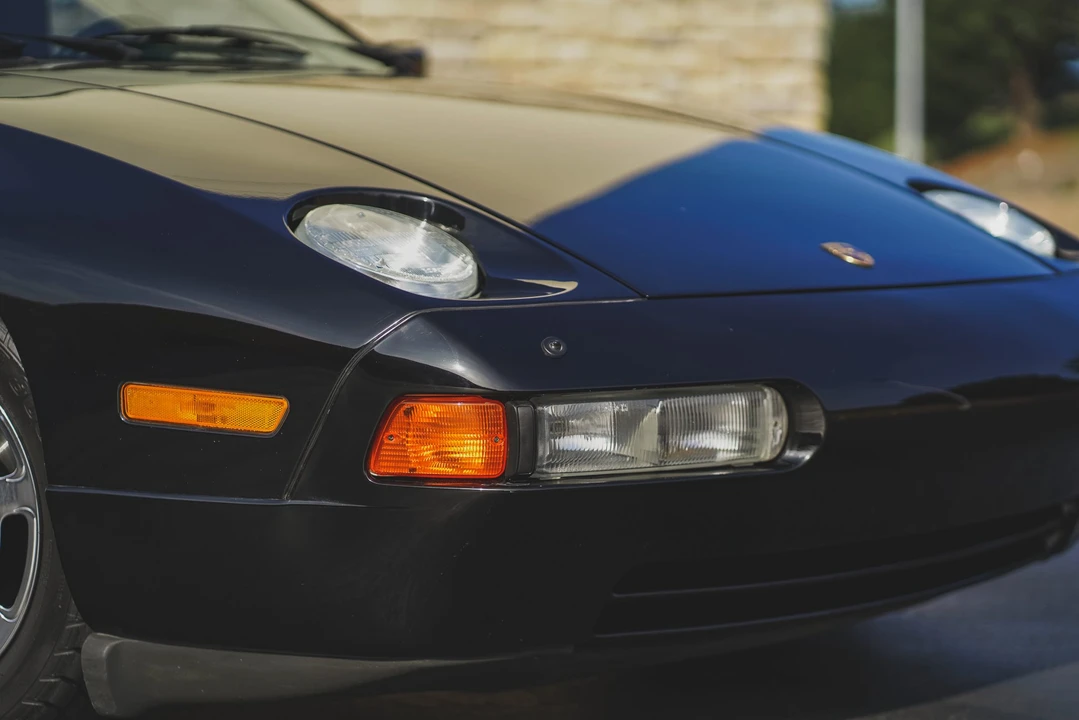 1989 Porsche 928 S4 - Image 24 of 31