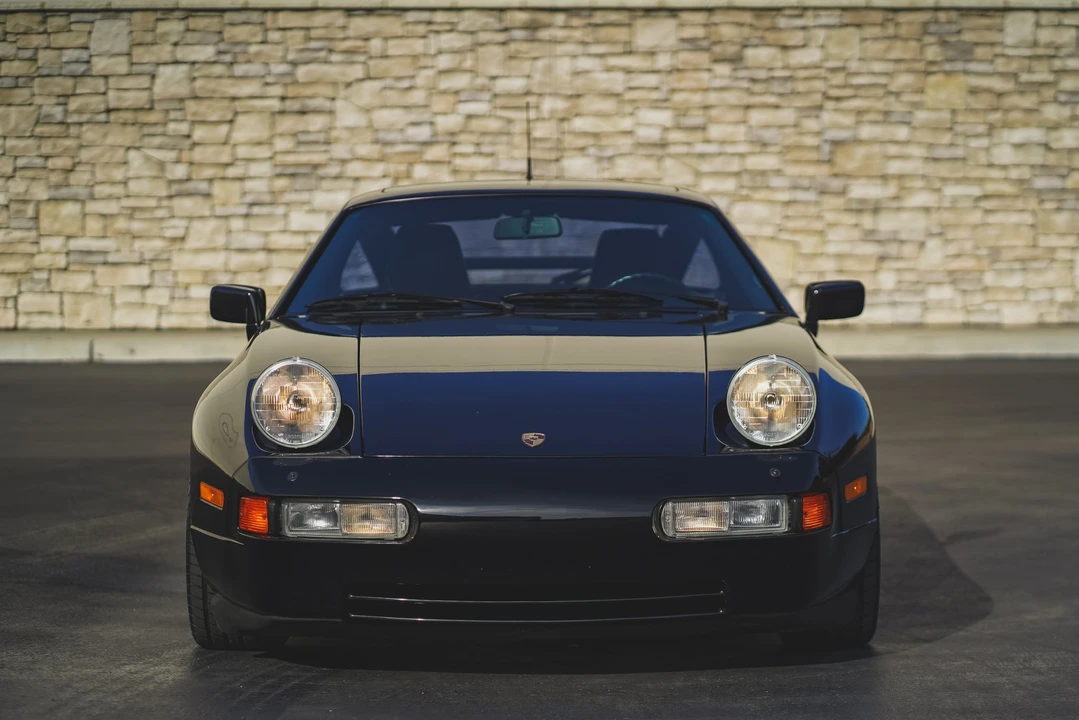 1989 Porsche 928 S4 - Image 2 of 31