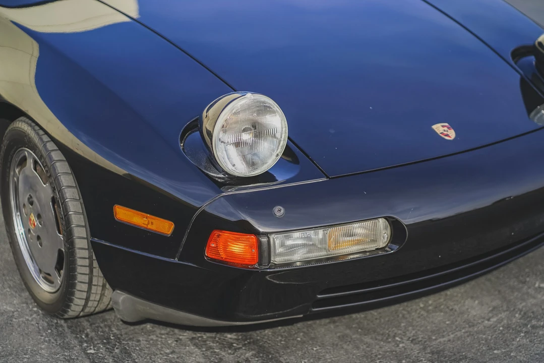 1989 Porsche 928 S4 - Image 25 of 31