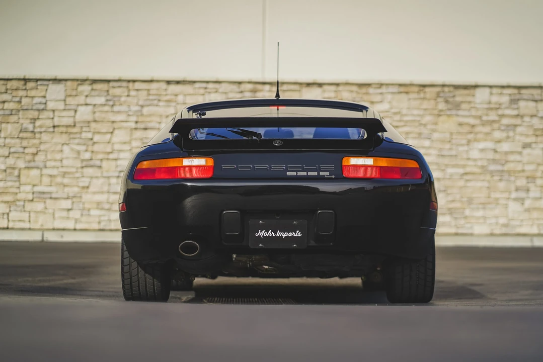 1989 Porsche 928 S4 - Image 9 of 31
