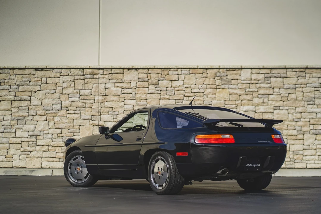 1989 Porsche 928 S4 - Image 12 of 31