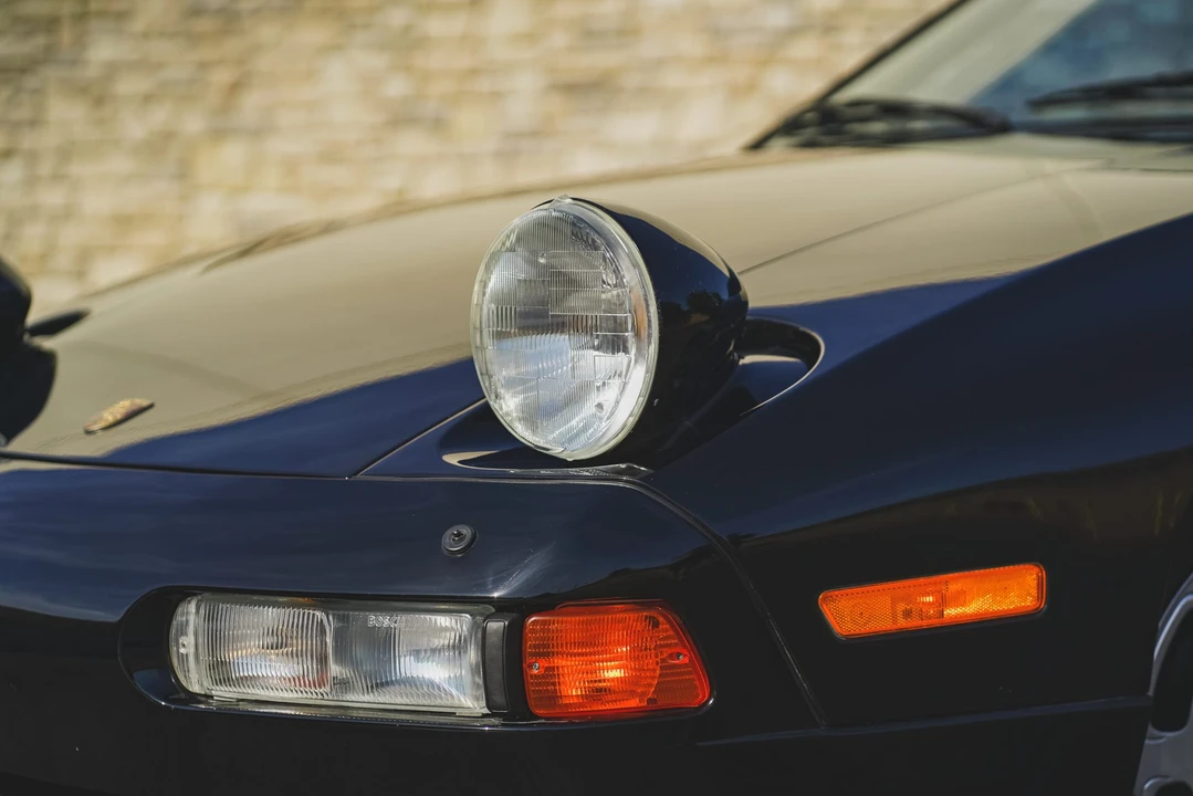 1989 Porsche 928 S4 - Image 27 of 31