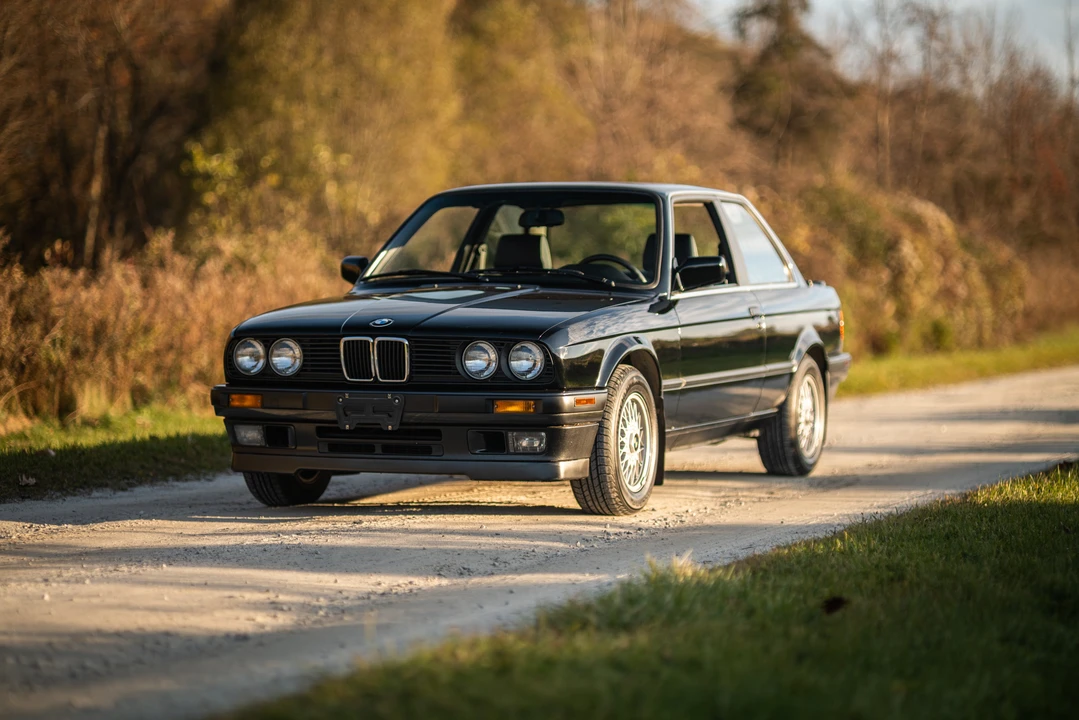 1990 BMW E30 3 Series - Image 2 of 31