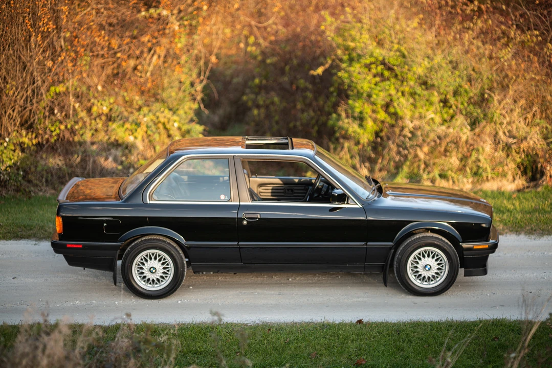 1990 BMW E30 3 Series - Image 17 of 31
