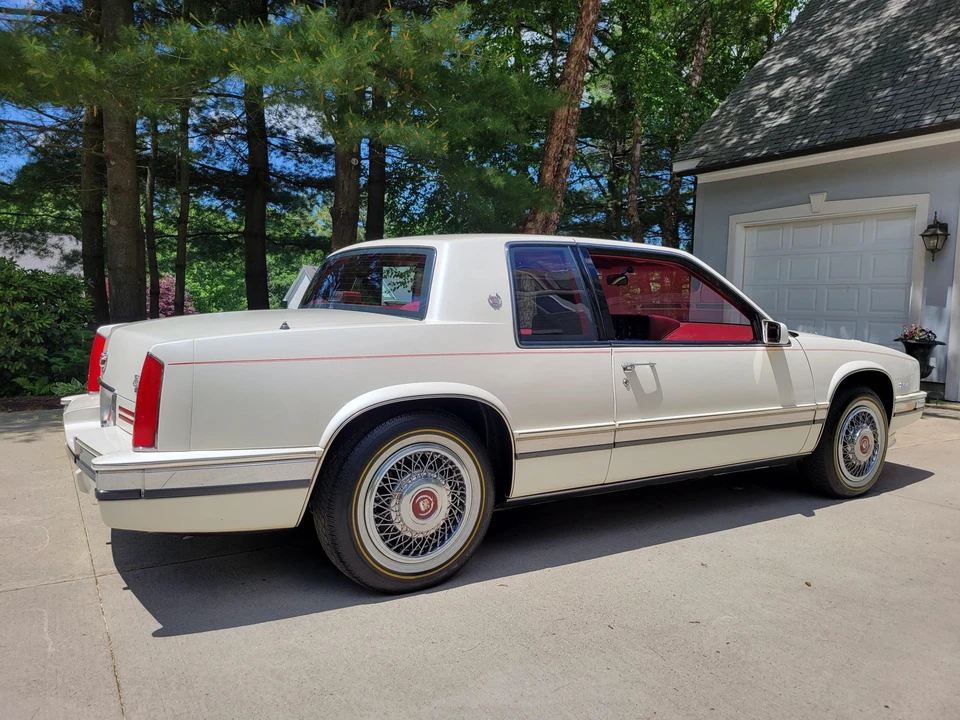 1990 Cadillac Eldorado 11th Gen - Image 23 of 31