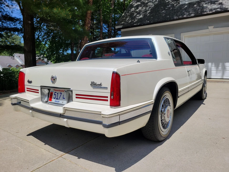 1990 Cadillac Eldorado 11th Gen - Image 25 of 31