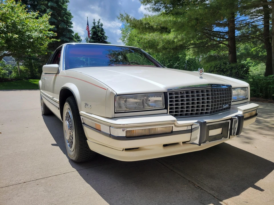 1990 Cadillac Eldorado 11th Gen - Image 17 of 31