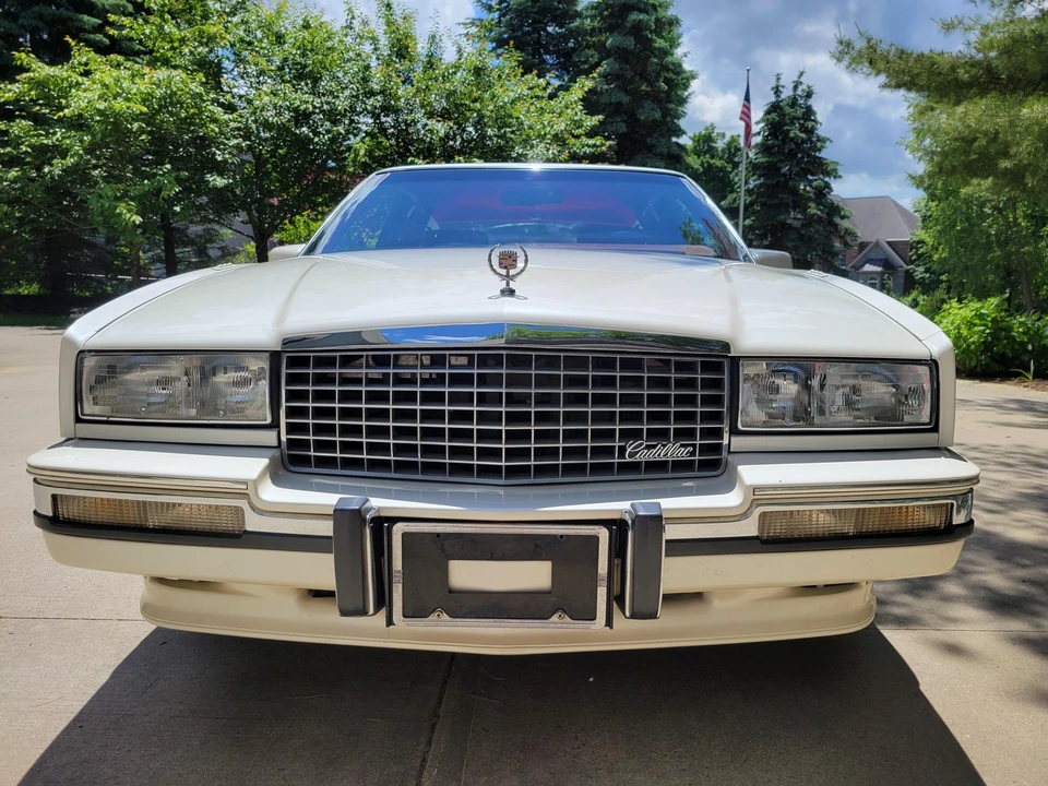 1990 Cadillac Eldorado 11th Gen - Image 14 of 31