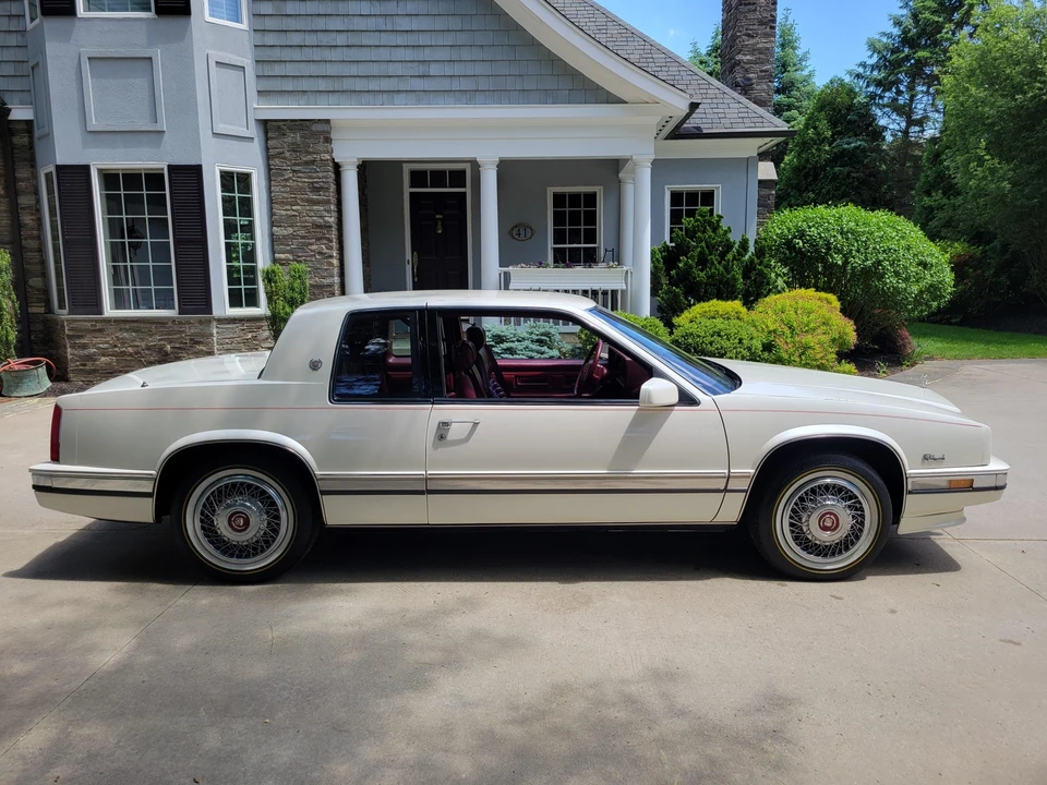 1990 Cadillac Eldorado 11th Gen - Image 21 of 31
