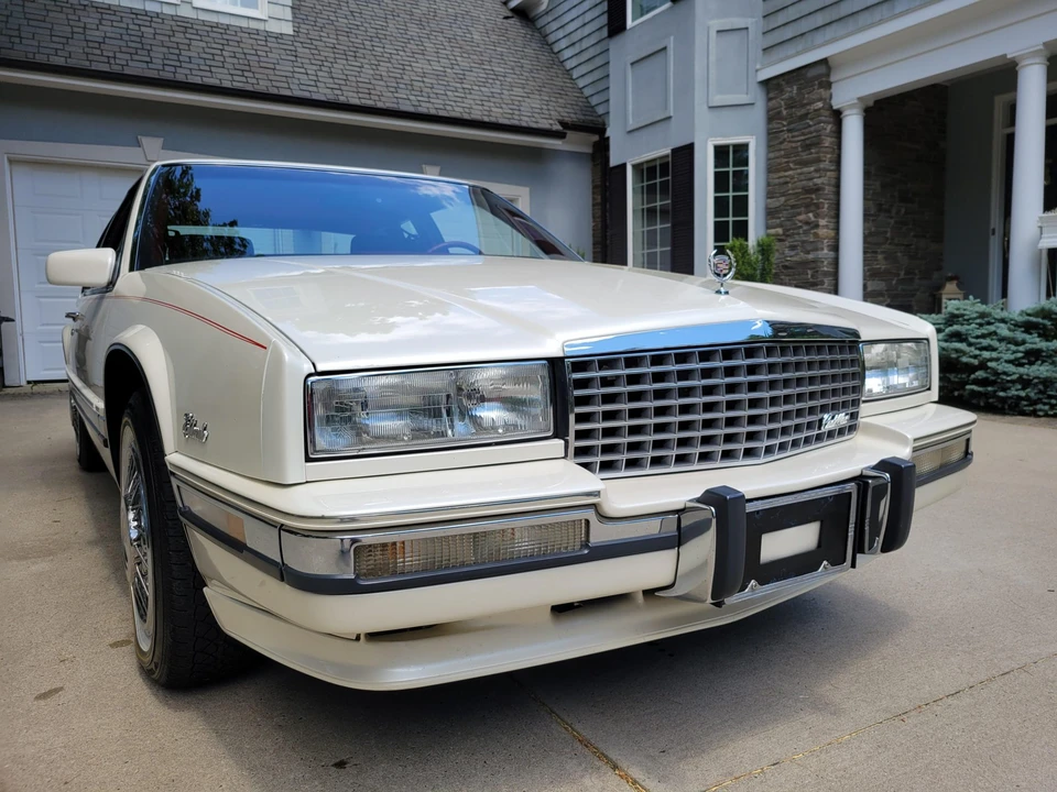1990 Cadillac Eldorado 11th Gen - Image 15 of 31