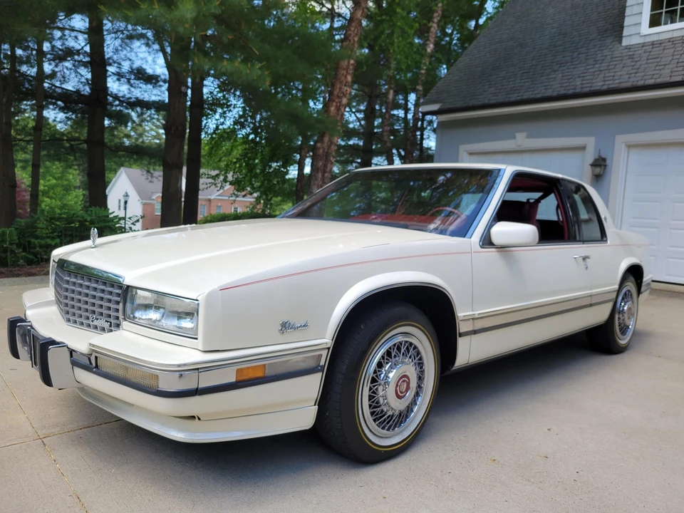 1990 Cadillac Eldorado 11th Gen - Image 9 of 31
