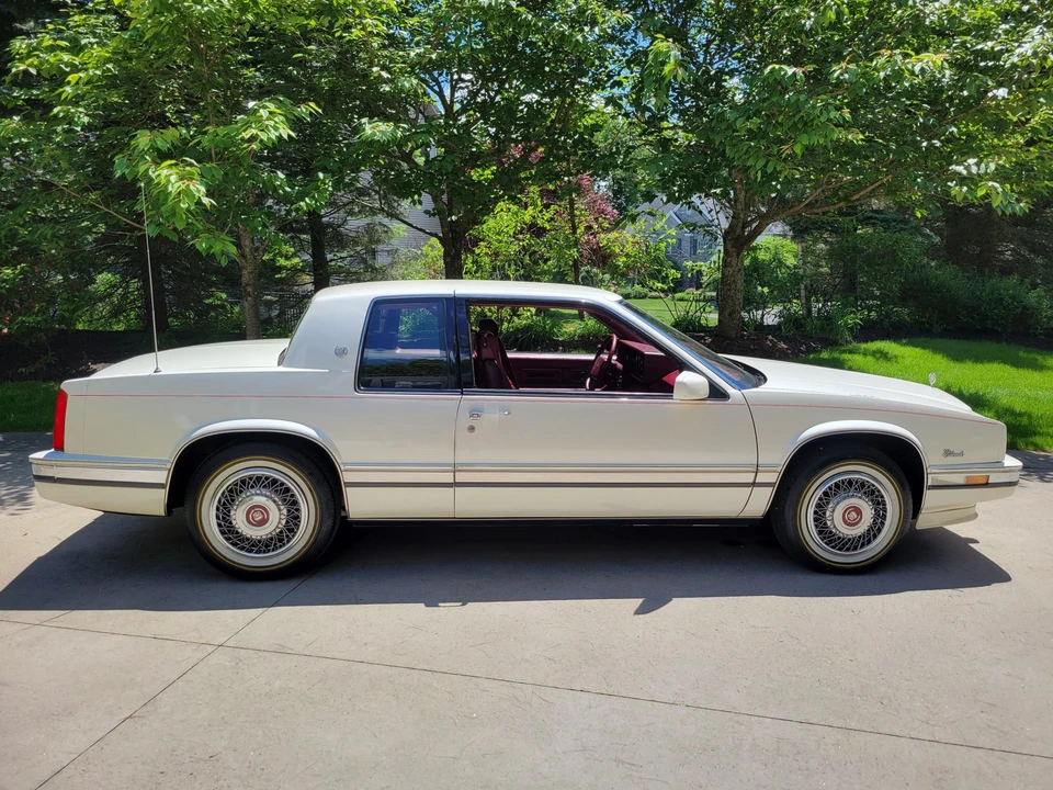 1990 Cadillac Eldorado 11th Gen - Image 22 of 31