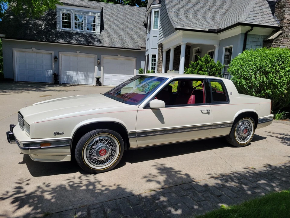 1990 Cadillac Eldorado 11th Gen - Image 4 of 31