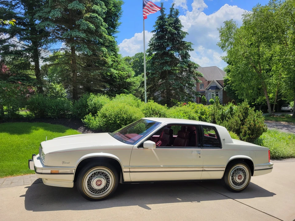 1990 Cadillac Eldorado 11th Gen - Image 2 of 31