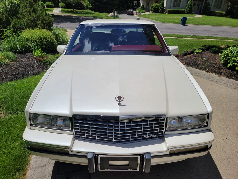 1990 Cadillac Eldorado 11th Gen - Image 11 of 31
