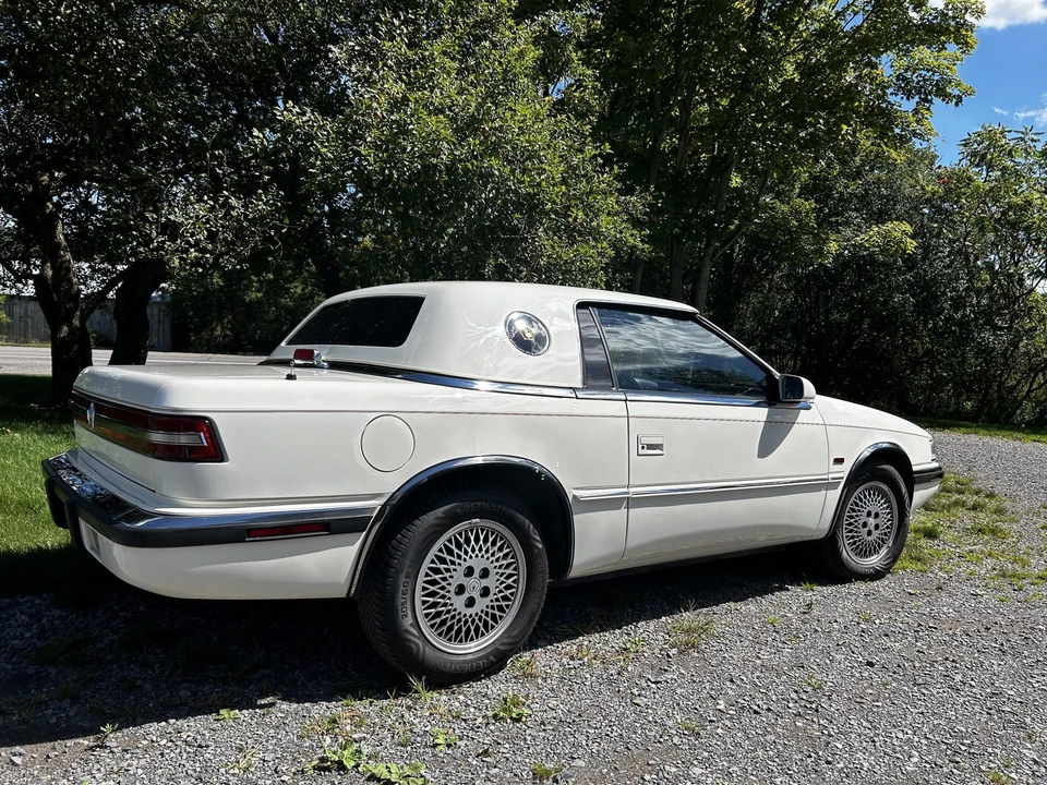 1990 Chrysler TC by Maserati - Image 21 of 31